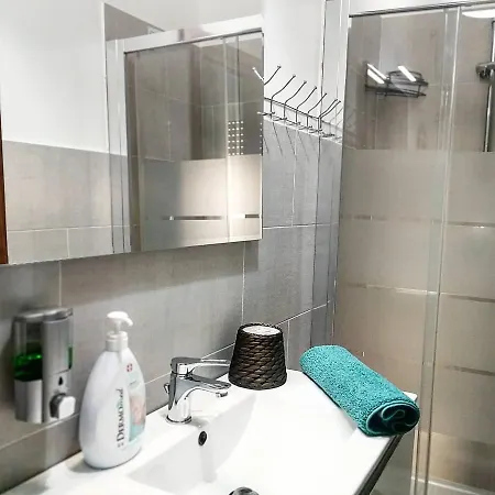 לינה וארוחת בוקר Tesori Di *